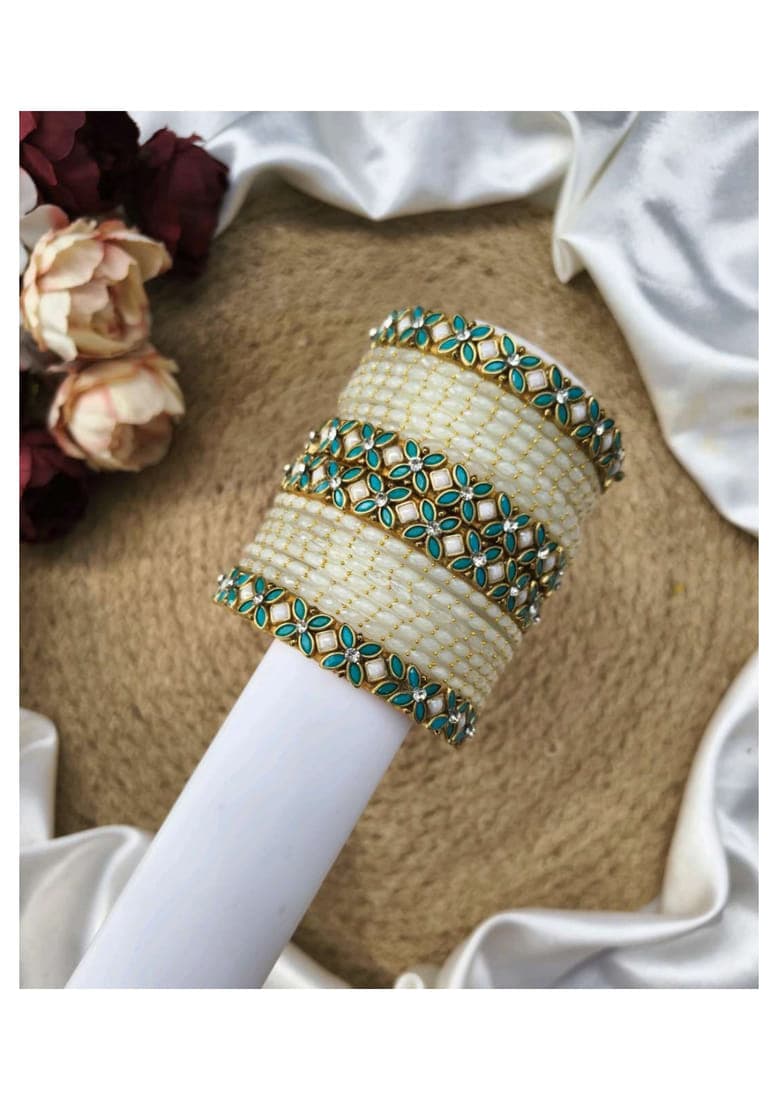 HARINI (Teal green with white)