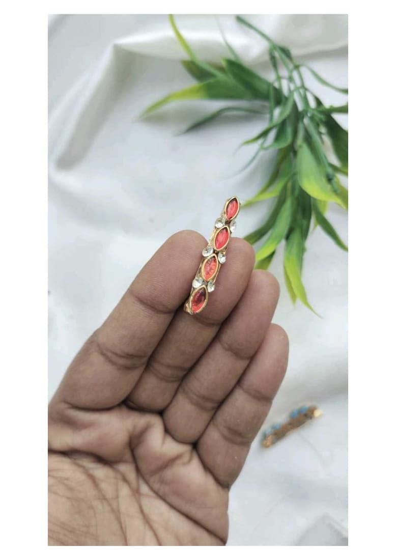 Red leaf Brooch pin